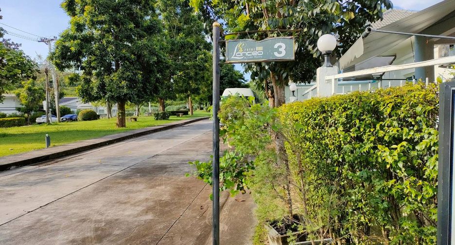 À vendre 3 chambres maison à Si Racha, Chonburi