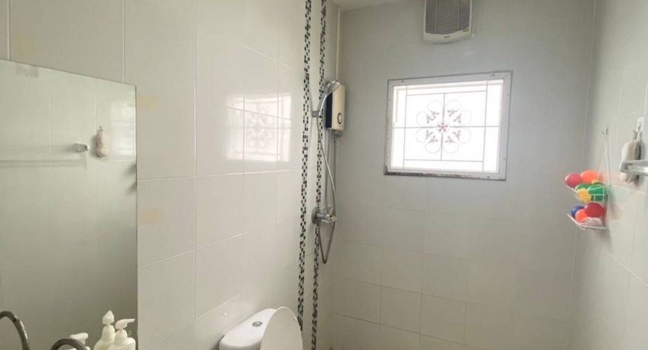 À vendre 3 chambres maison à Si Racha, Chonburi