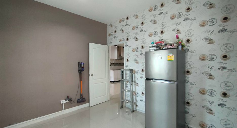 À vendre 3 chambres maison à Si Racha, Chonburi