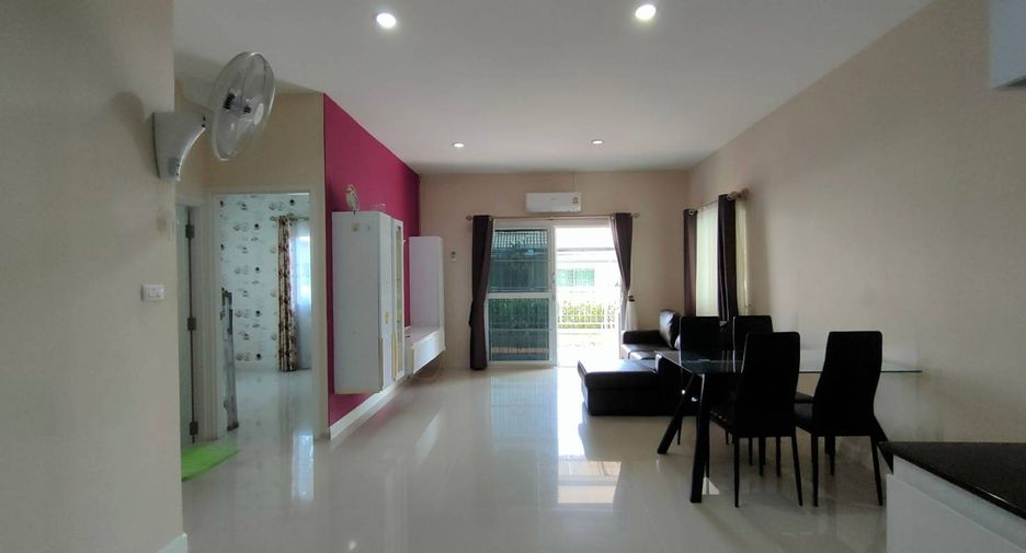 À vendre 3 chambres maison à Si Racha, Chonburi