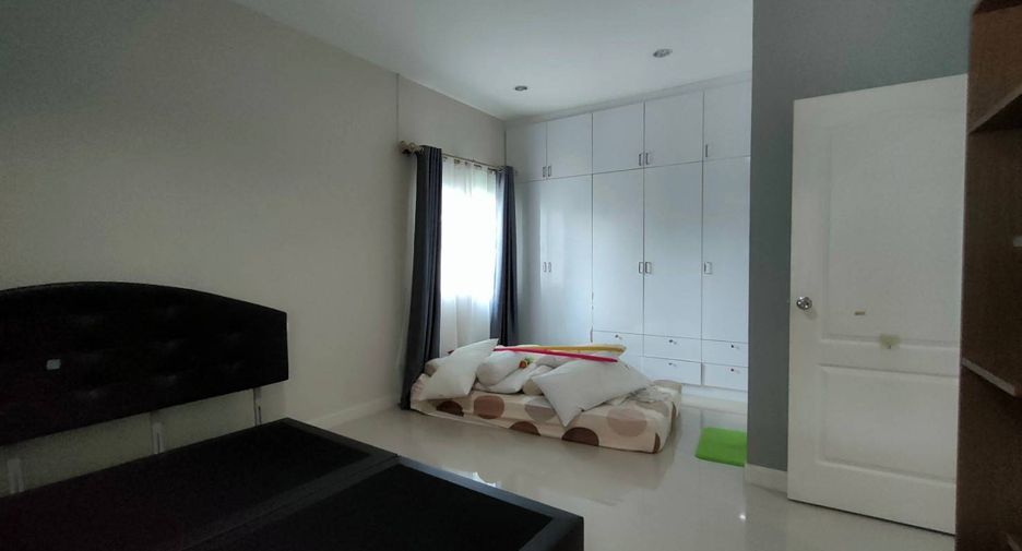 À vendre 3 chambres maison à Si Racha, Chonburi