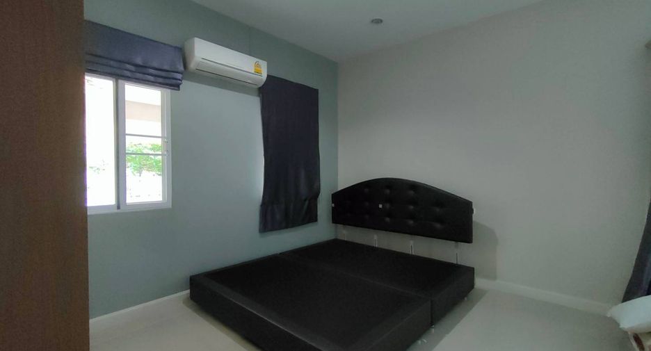 À vendre 3 chambres maison à Si Racha, Chonburi