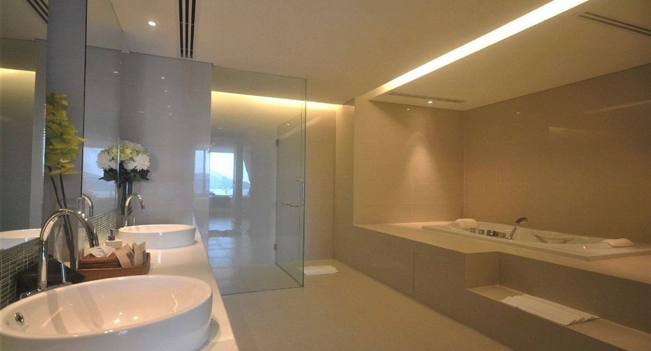 For sale 6 bedrooms villa in Kathu, Phuket