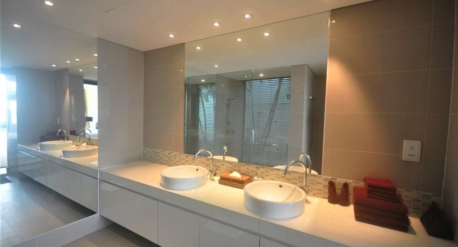For sale 6 bedrooms villa in Kathu, Phuket