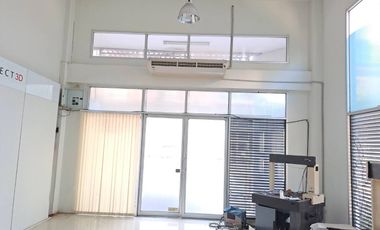 For sale 3 ベッドルーム retail Space in Lat Krabang, Bangkok