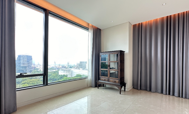 For rent 2 bedrooms condo in Pathum Wan, Bangkok
