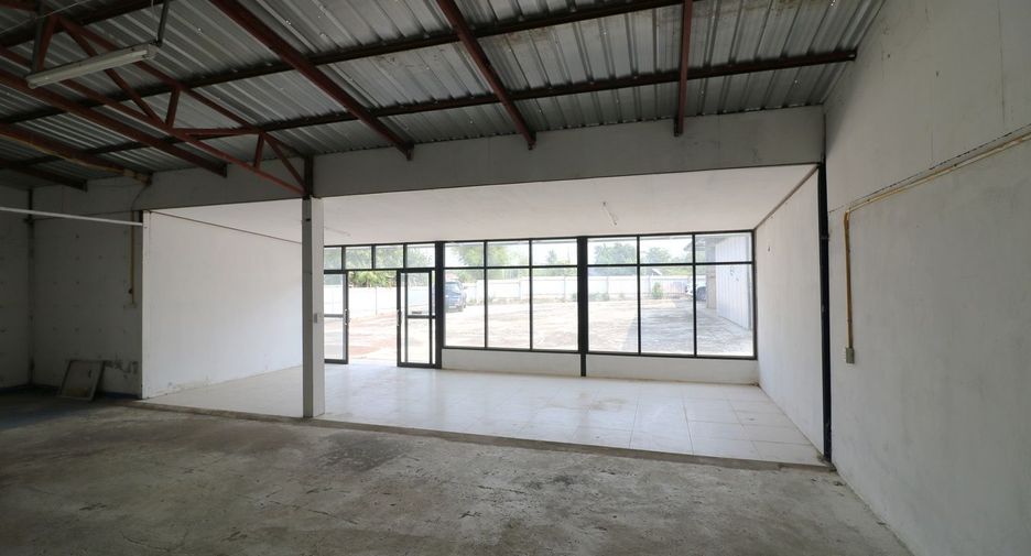 For sale 2 bed retail Space in Non Sang, Nong Bua Lamphu