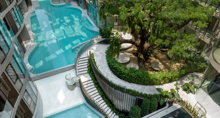 For sale 1 bed condo in Khlong Toei, Bangkok