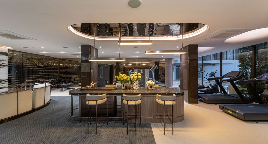 For sale 1 bed condo in Khlong Toei, Bangkok