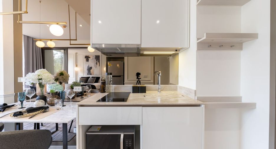 For sale 1 bed condo in Khlong Toei, Bangkok