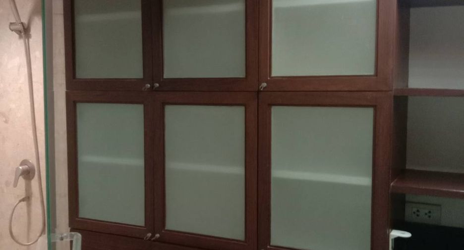 Condo en alquiler de 3 habitaciones en Sathon, Bangkok