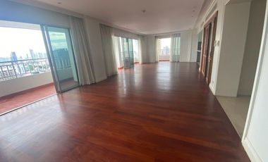 For rent 3 bedrooms condo in Sathon, Bangkok