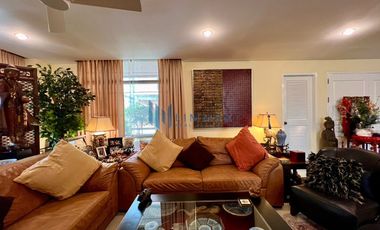 For sale 3 bed condo in Watthana, Bangkok