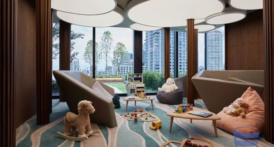 For sale 2 bed condo in Khlong Toei, Bangkok