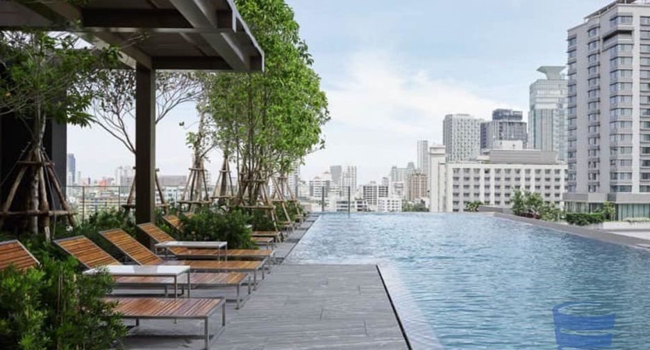 For sale 2 bed condo in Khlong Toei, Bangkok