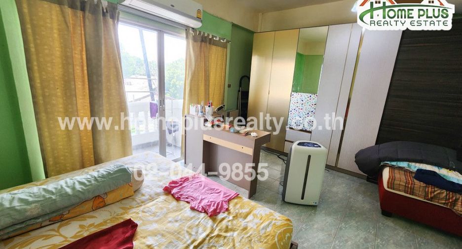 À vendre 5 chambres maison de ville à Chatuchak, Bangkok