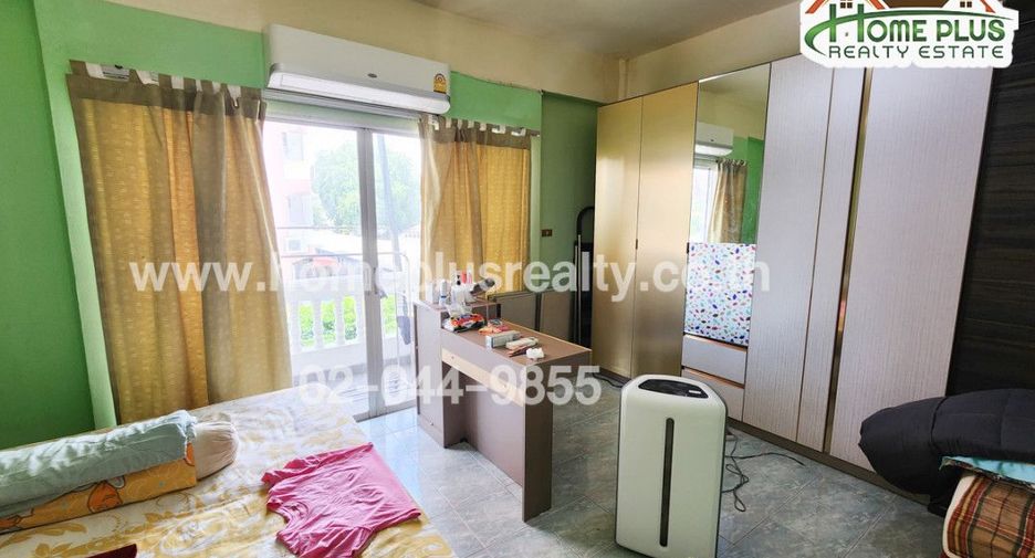 À vendre 5 chambres maison de ville à Chatuchak, Bangkok