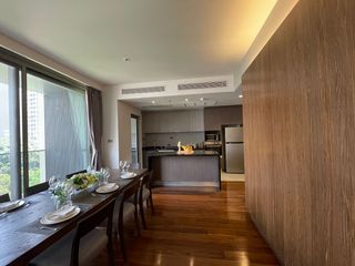 For rent 3 bedrooms apartment in Khlong Toei, Bangkok