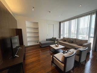 For rent 3 bedrooms apartment in Khlong Toei, Bangkok