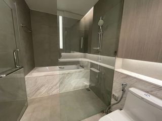 For rent 3 bedrooms apartment in Khlong Toei, Bangkok