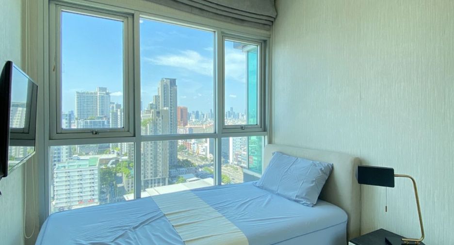 For sale 2 bedrooms condo in Huai Khwang, Bangkok
