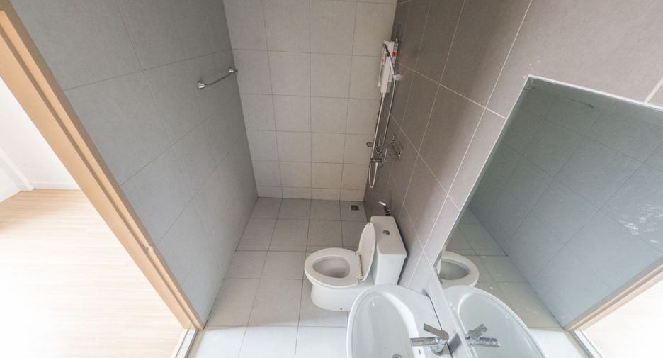 For sale 3 bedrooms townhouse in Si Racha, Chonburi