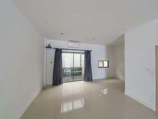 For sale 3 bedrooms townhouse in Si Racha, Chonburi