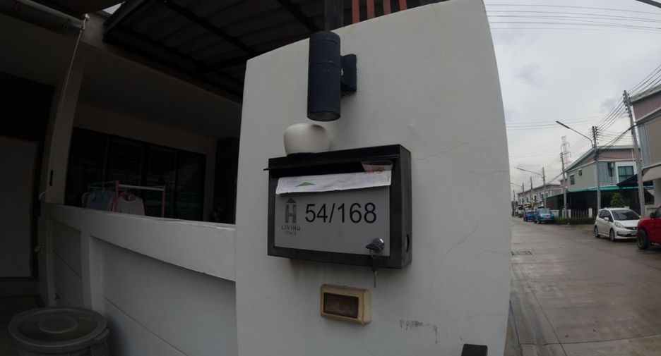 For sale 3 bedrooms townhouse in Si Racha, Chonburi