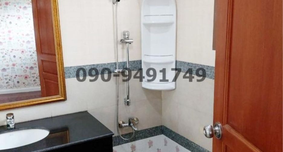 Аренда и продажа 3 спальни дом в Лат Крабанг, Бангкок