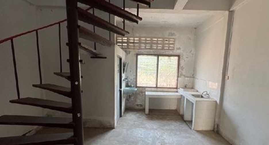 For sale 1 bed townhouse in Taphan Hin, Phichit