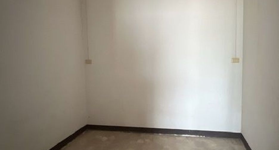 For sale 1 bed townhouse in Taphan Hin, Phichit