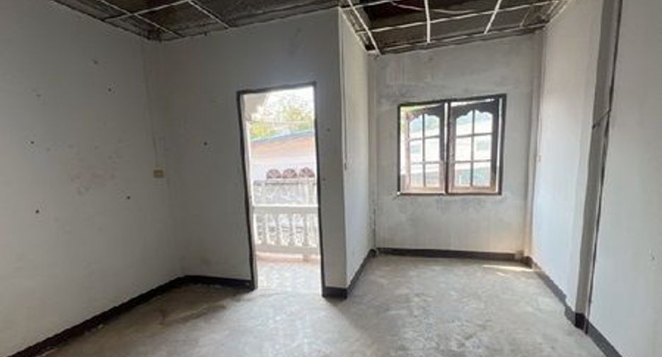 For sale 1 bed townhouse in Taphan Hin, Phichit