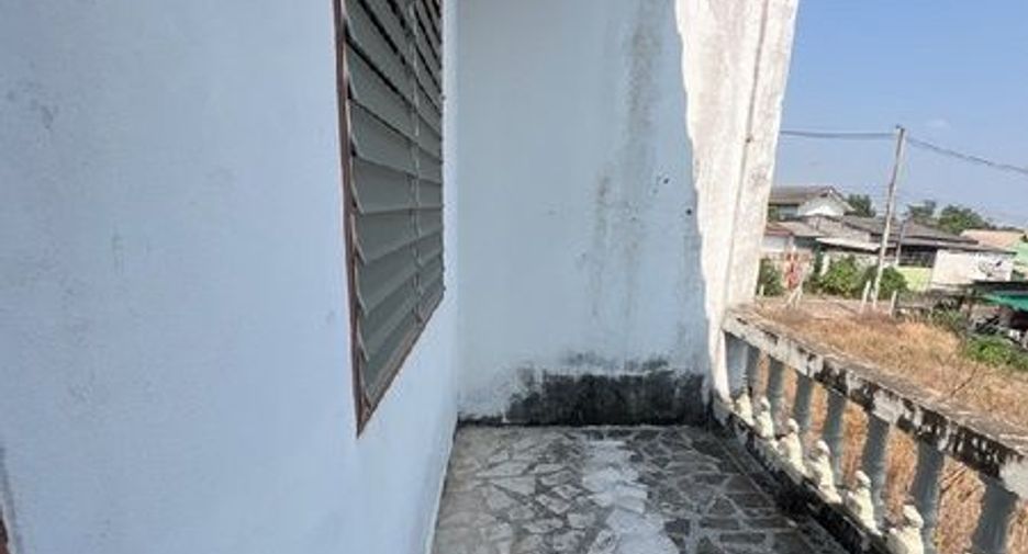 For sale 1 bed townhouse in Taphan Hin, Phichit