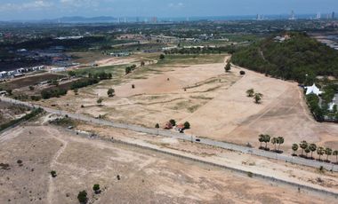 À vendre terrain à Bang Lamung, Chonburi