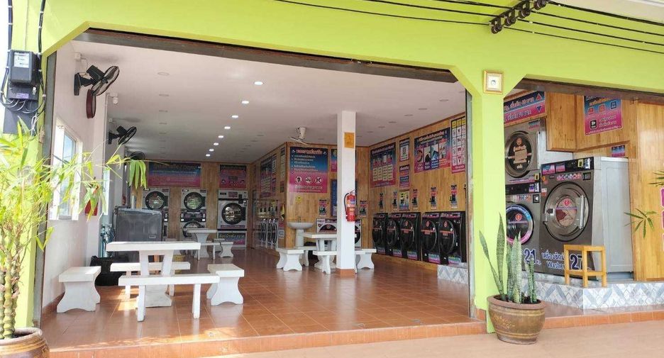 For sale 3 bedrooms retail Space in Mueang Surat Thani, Surat Thani