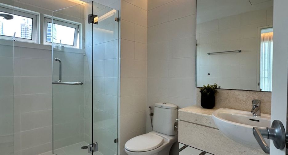 Condo en alquiler de 3 habitaciones en Prawet, Bangkok