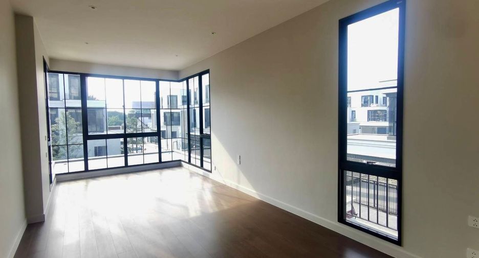 For sale 4 bedrooms house in Saphan Sung, Bangkok