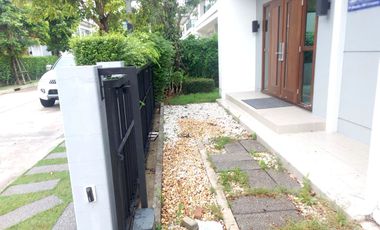 出售 4 卧室 独立屋 在 Khlong Sam Wa, 曼谷