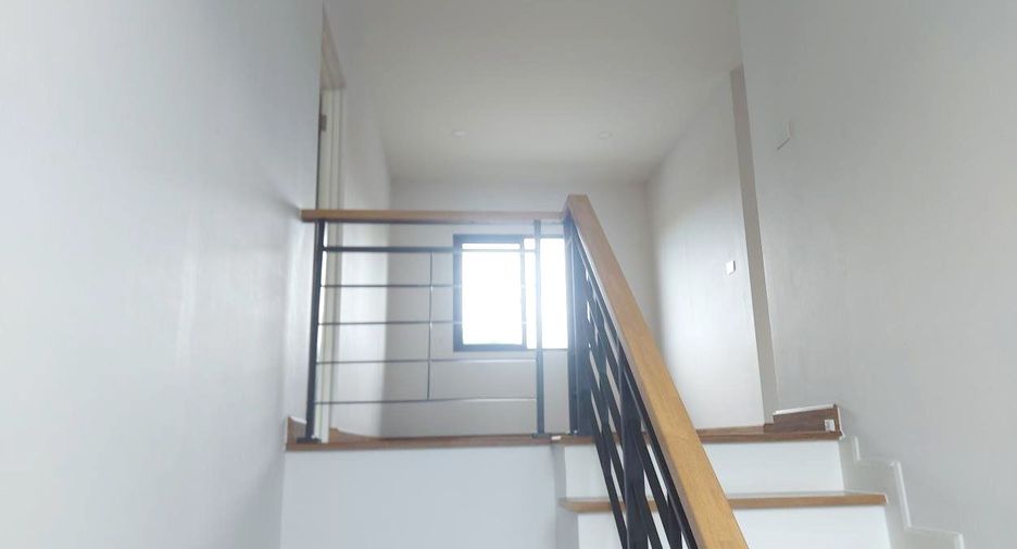 For sale 4 ベッドルーム house in Khlong Sam Wa, Bangkok