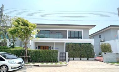 出售 4 卧室 独立屋 在 Khlong Sam Wa, 曼谷
