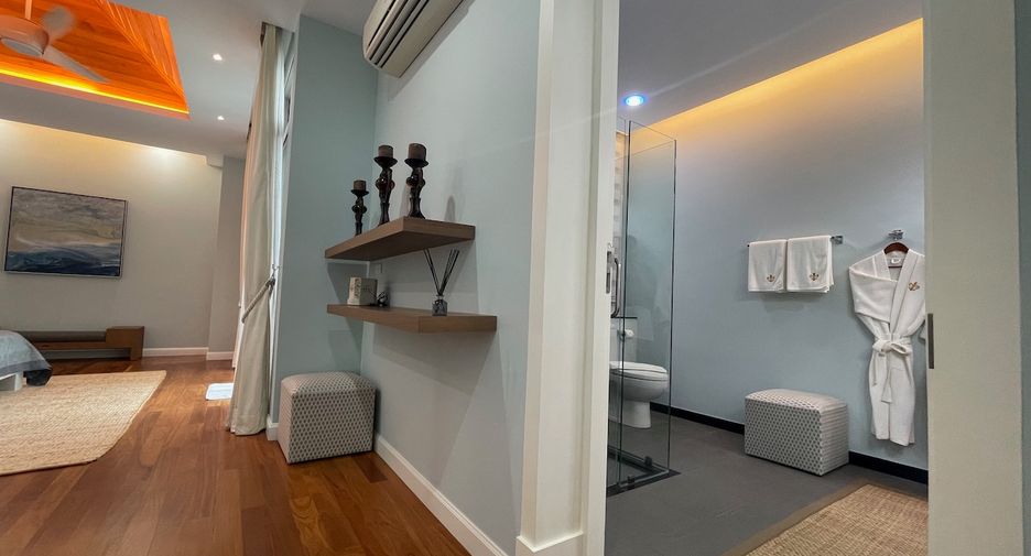For sale 5 bedrooms villa in Mueang Phuket, Phuket