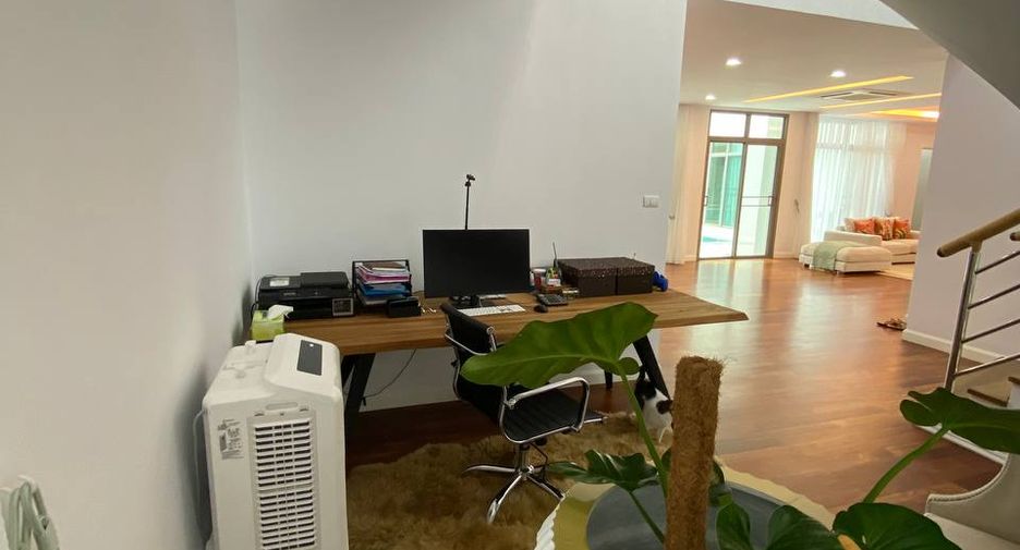 For sale 5 bedrooms villa in Mueang Phuket, Phuket