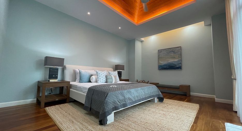 For sale 5 bedrooms villa in Mueang Phuket, Phuket