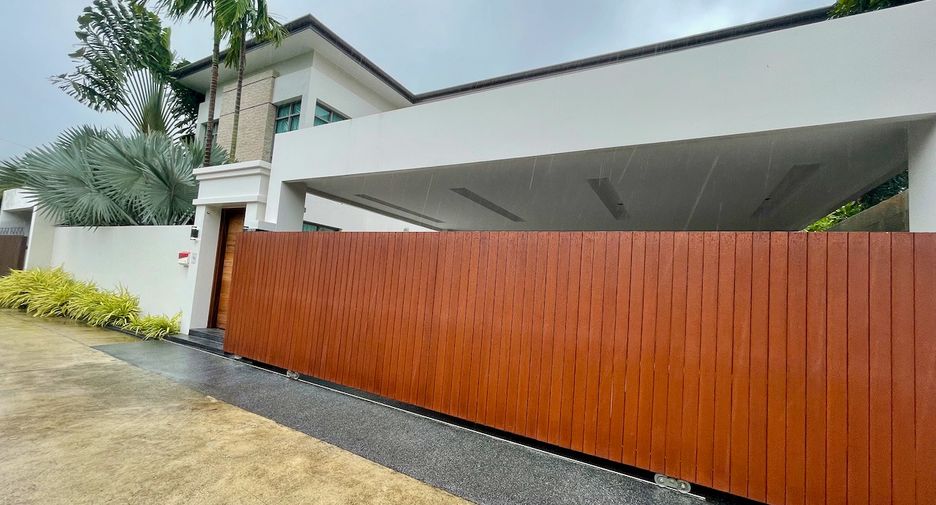 For sale 5 bedrooms villa in Mueang Phuket, Phuket