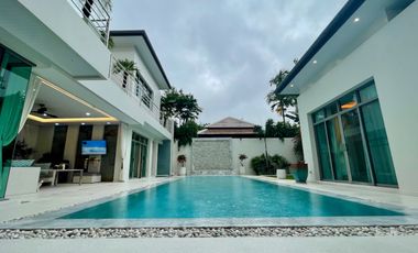For sale 5 Beds villa in Mueang Phuket, Phuket