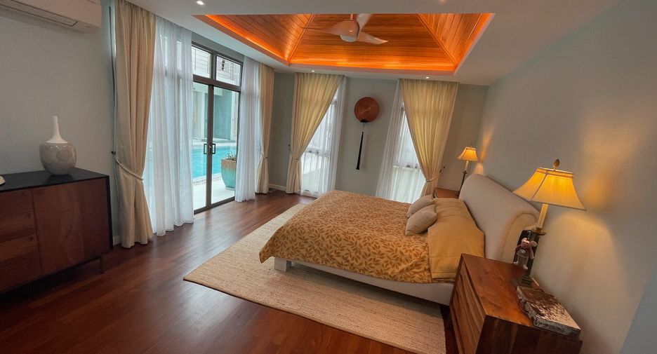 For sale 5 bedrooms villa in Mueang Phuket, Phuket