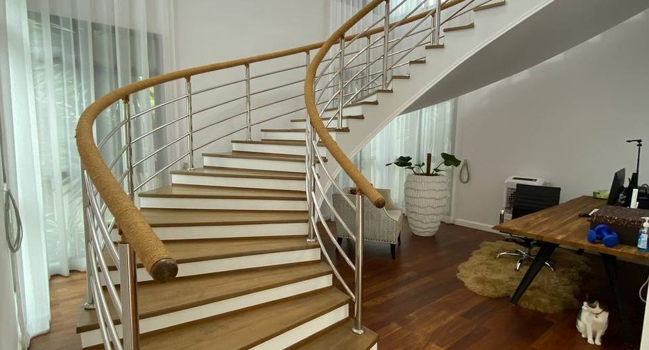 For sale 5 bedrooms villa in Mueang Phuket, Phuket