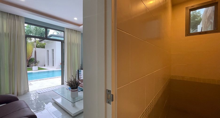 For sale 5 bedrooms villa in Mueang Phuket, Phuket