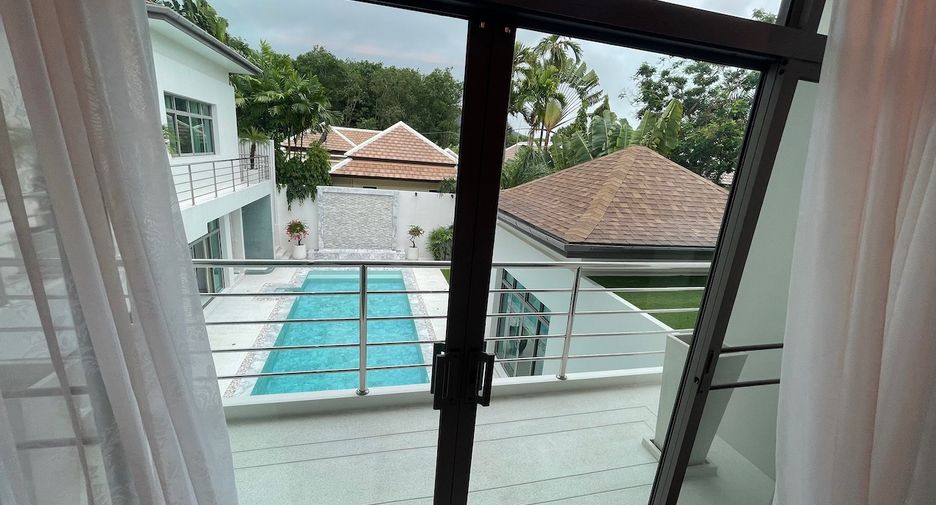 For sale 5 bedrooms villa in Mueang Phuket, Phuket