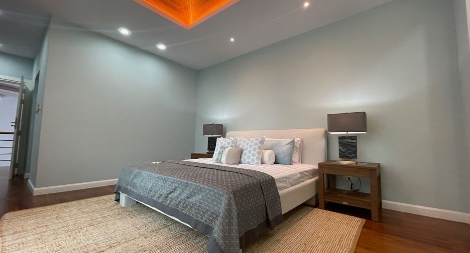 For sale 5 bedrooms villa in Mueang Phuket, Phuket